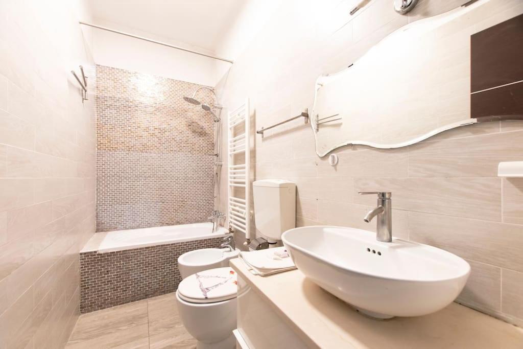 We Home - Sarpi House - Milano المظهر الخارجي الصورة